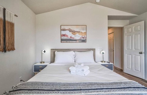 Colorado Springs House | Mountain Guest