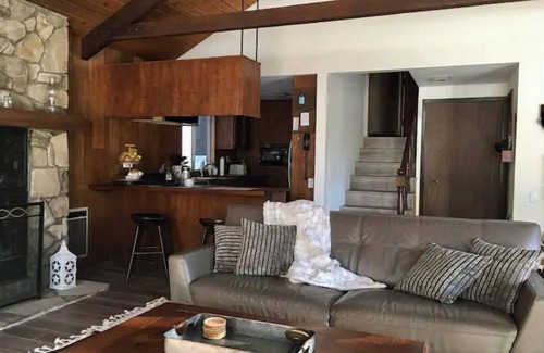 Pine Mountain Club House | Mountain Hideaway: A Peaceful Mountain Retreat