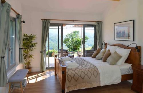 Roquefixade House | Mountain Hikers Luxury Retreat in Roquefixade