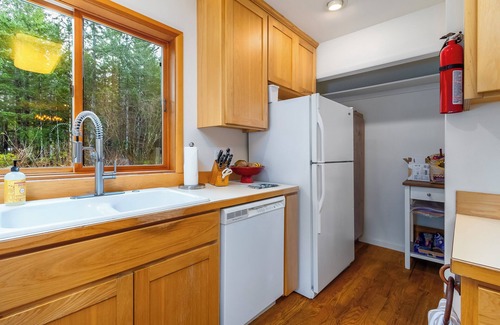 Packwood House | Mountain House - Hot tub, AC, Privacy
