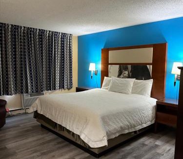 Iron Mountain Hotel | Mountain Inn