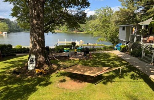 Valley Hill Apartment | Mountain Lake Cottages