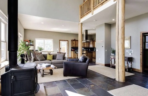 Idaho Springs House | Mountain Liv’n Modern 100% Off-grid Home with Amazing Views