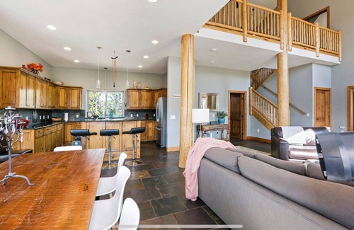 Idaho Springs House | Mountain Liv’n Modern 100% Off-grid Home with Amazing Views