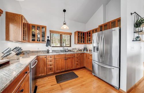 Kabletown House | Mountain Luxury - Hot Tub Amazing Views & More