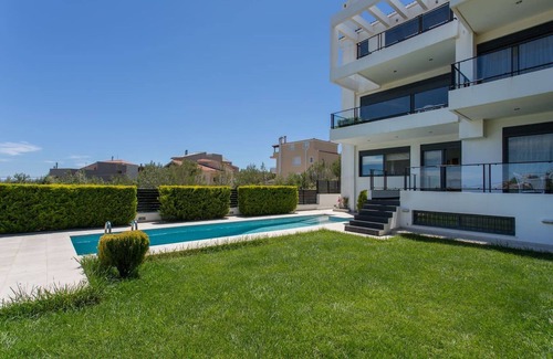 Rafina-Pikermi House | Mountain maissonette in Athens with breathtaking views.