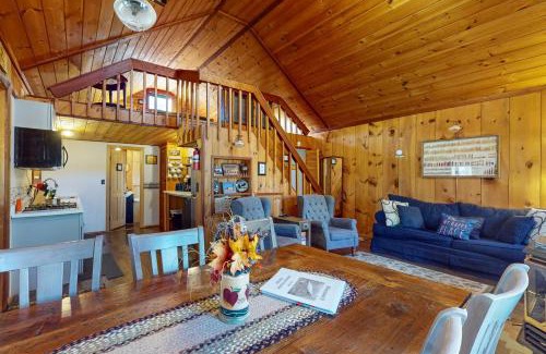 Granby House | Mountain Meadow Getaway