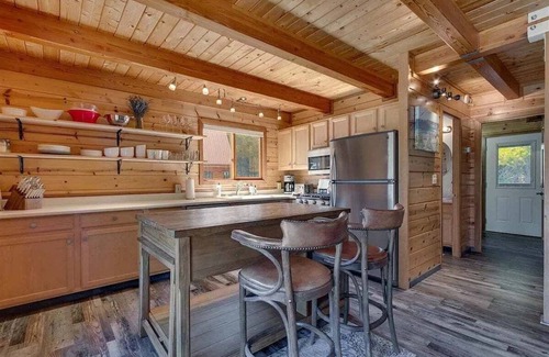 Tahoma House | Mountain Memories in Homewood