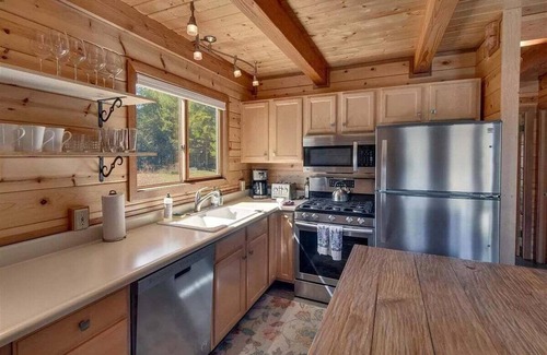 Tahoma House | Mountain Memories in Homewood