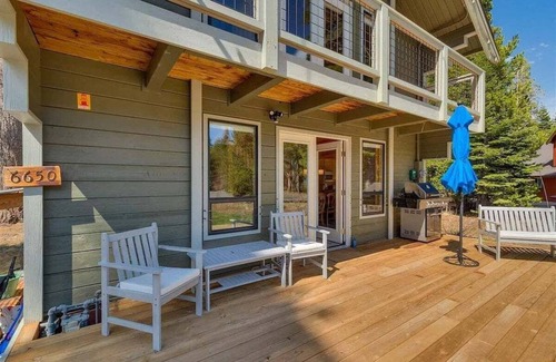 Tahoma House | Mountain Memories in Homewood