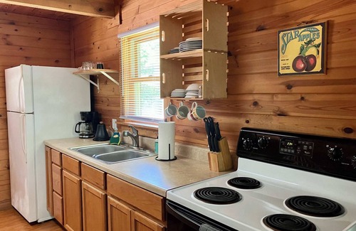 Slade Cabin | Mountain Memories | RRG |