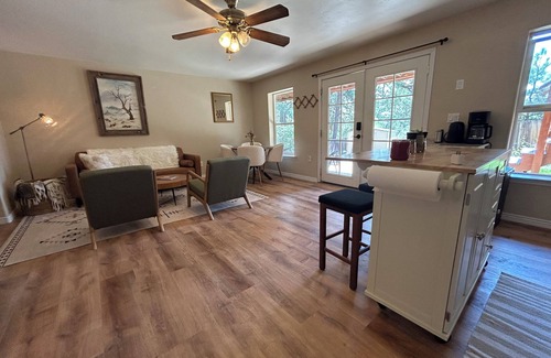 Durango West House | MOUNTAIN OASIS NESTLED IN THE PINES. HOT TUB. TRAILS-PICKLEBALL-THEATRE ROOM