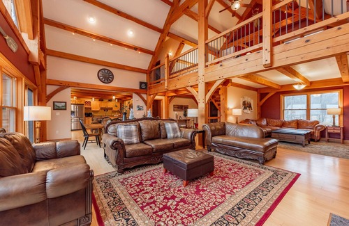 Friendsville House | Mountain Paradise: Lake Area, A/C, Hot Tub, Fire Pit, Pool Table!