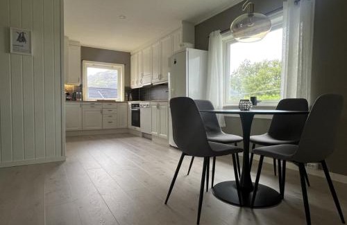 Sørvagen House | Mountain Peak Retreat