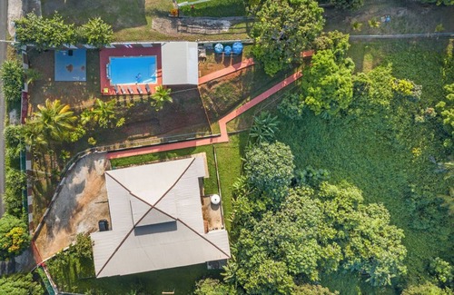 Naranjo House | Mountain Ranch 7 Bedroom Nature lovers Retreat Edit