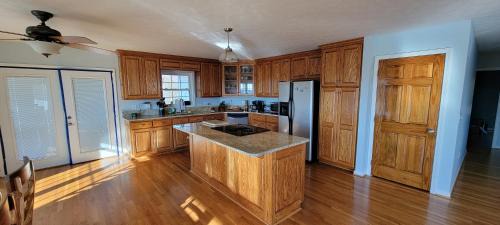 Lenoir Villa | Mountain Retreat house to Relax and Enjoy