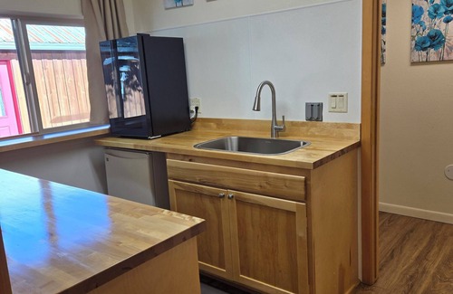 Northport Apartment | Mountain Retreat on the Mighty Columbia River
