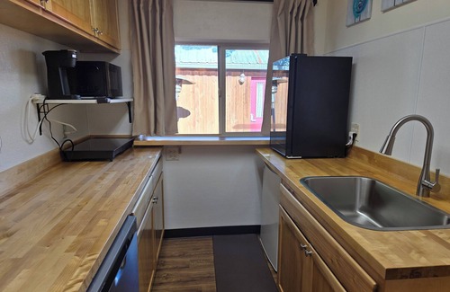 Northport Apartment | Mountain Retreat on the Mighty Columbia River