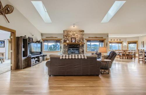 Black Hawk House | Mountain Retreat Sauna Deck Views Sleeps 10