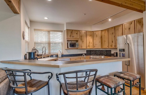 Wildernest House | Mountain Retreat with Stunning Views, Amazing Kitchen, Hot Tub and Dog friendly!