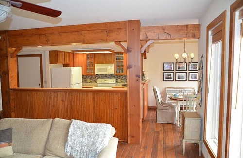 Mountain Air Condo | Mountain Retreat With Great View and Calm Winds