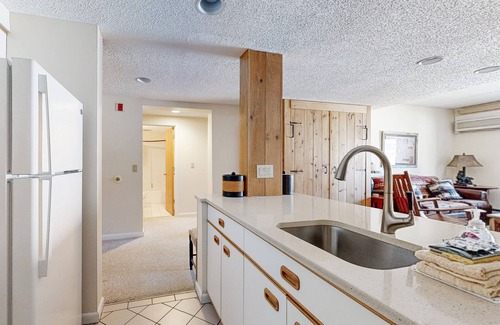 Lincoln Condo | Mountain & river view condo w/pool, hot tub, game room & walk to ski lift