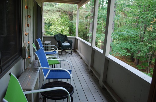 Bartlett Condo | Mountain-Themed Condo at Popular Seasons at Attitash Resort, WiFi, 2 HD TVs