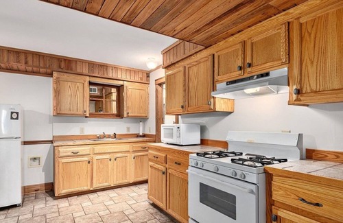 Maggie Valley House | Mountain Top Retreat sweeping mountain views paved road Gated & Golf Course