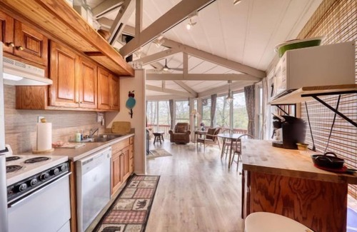 Beech Mountain Ski Chalet | Mountain Treehouse Authentic Roundhouse near Beech Mountain activities - BW7