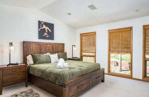 Evergreen House | Mountain View Apartment Near Downtown & Trails