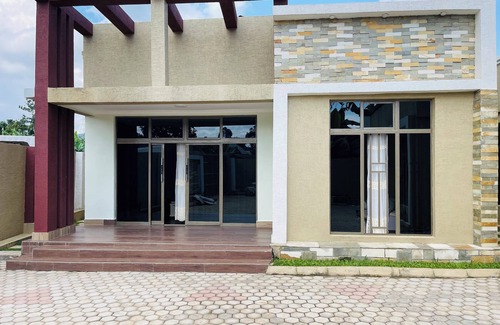 Western Province Apartment | Mountain View, Charm and comfort: Unwind in Paradise: Anelie Apartment Awaits