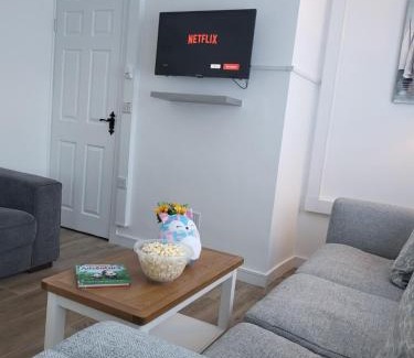 Curraheen House | Mountain View Cottages