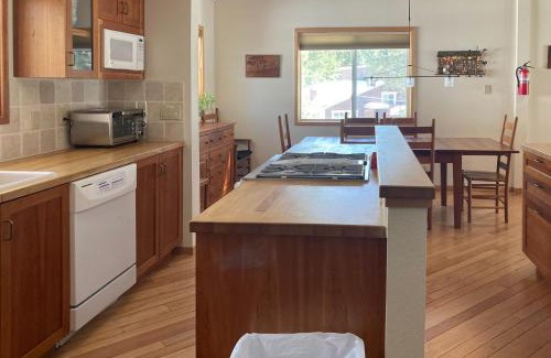Upper Kingsbury House | Mountain View Getaway