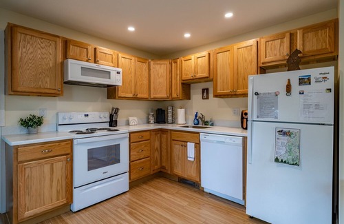 Northumberland House | Mountain View Home with Hot Tub close to Santa’s Village