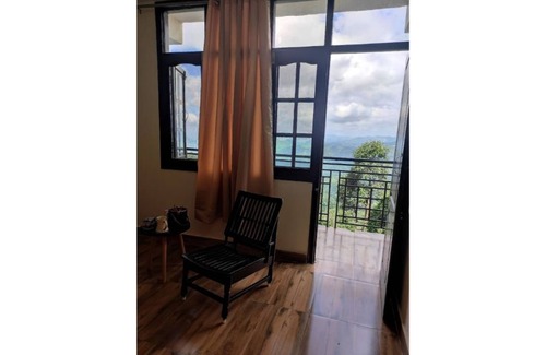 Shoghi Apartment | Mountain View Homestay! 6-10 guest |Wifi, Parking