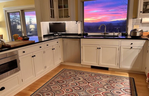 Middlebury - Warren House | Mountain-view House ~ Mins To Middlebury, Flex Cancellation Policy