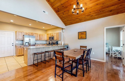Marble House | Mountain-view log home w/furnished deck, firepit -hiking, biking, national parks