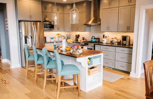 Forest House | Mountain View Retreat - Plenty of Space and Extras