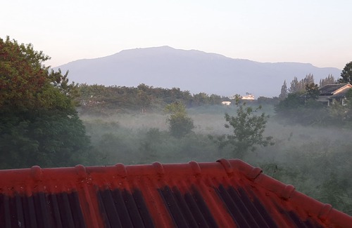Pa Daet House | Mountain view room L, Near amenities