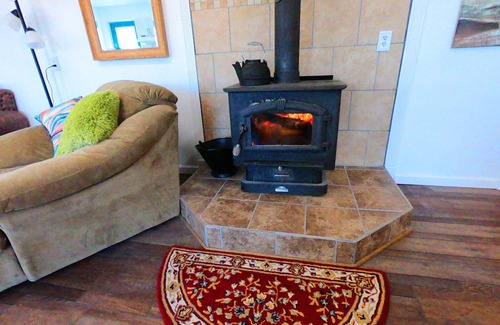 Denver Apartment | Mountain View Suite. Comfortable, private and cozy estate apartment