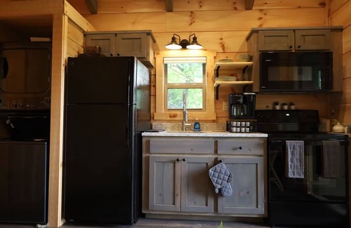 Bryson City Cabin | Mountain View Tiny Home Cabin Near Nantahala River