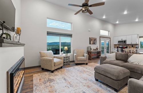 Mammoth Creek Cottage | Mountain View Villa a Peaceful Mountain Retreat Close to Bryce Canyon