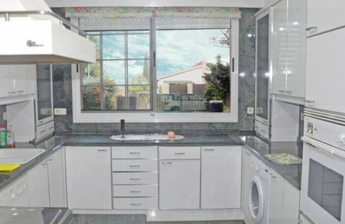 Algete Villa | Mountain View Villa with Swimming Pool in Algete