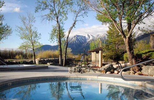 Genoa Villa | Mountain Views. Outdoor Hot Springs & Pool
