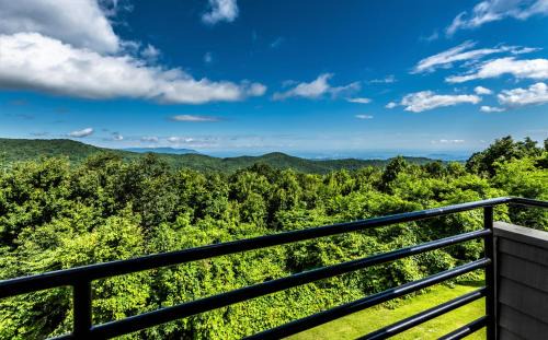 Chalet Village Apartment | Mountain Villa Magnificent Views - 2 Pools, Fireplace & Hot Tub