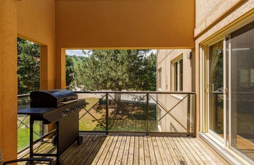 The Blue Mountains Condo | Mountain Walk Retreat Ski in Ski out