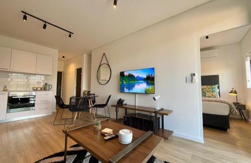 George Central Apartment | Mountain Whisper - Le Jardin Unit 306