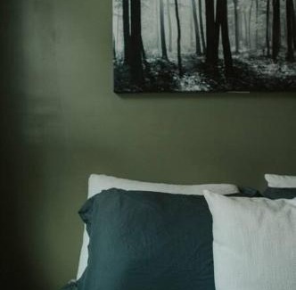 Roxbury House | Mountainscape: Peaceful & Skiing