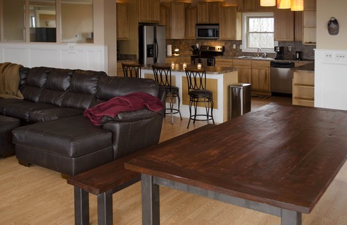 Lerona House | Mountaintop 7 Bedroom Home - Small/Micro Weddings, Family and Friend Stays