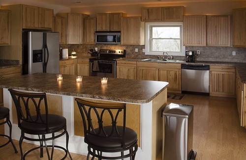 Lerona House | Mountaintop 7 Bedroom Home - Small/Micro Weddings, Family and Friend Stays